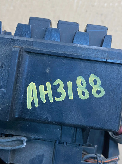 2005 Jeep Grand Cherokee Integrated Power Fuse Box Relay 04692071AB ah3188 DG7