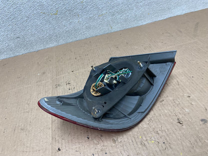2003 to 2005 Toyota Corolla Right Passenger RH Side Tail Light Oem W0849 DW5