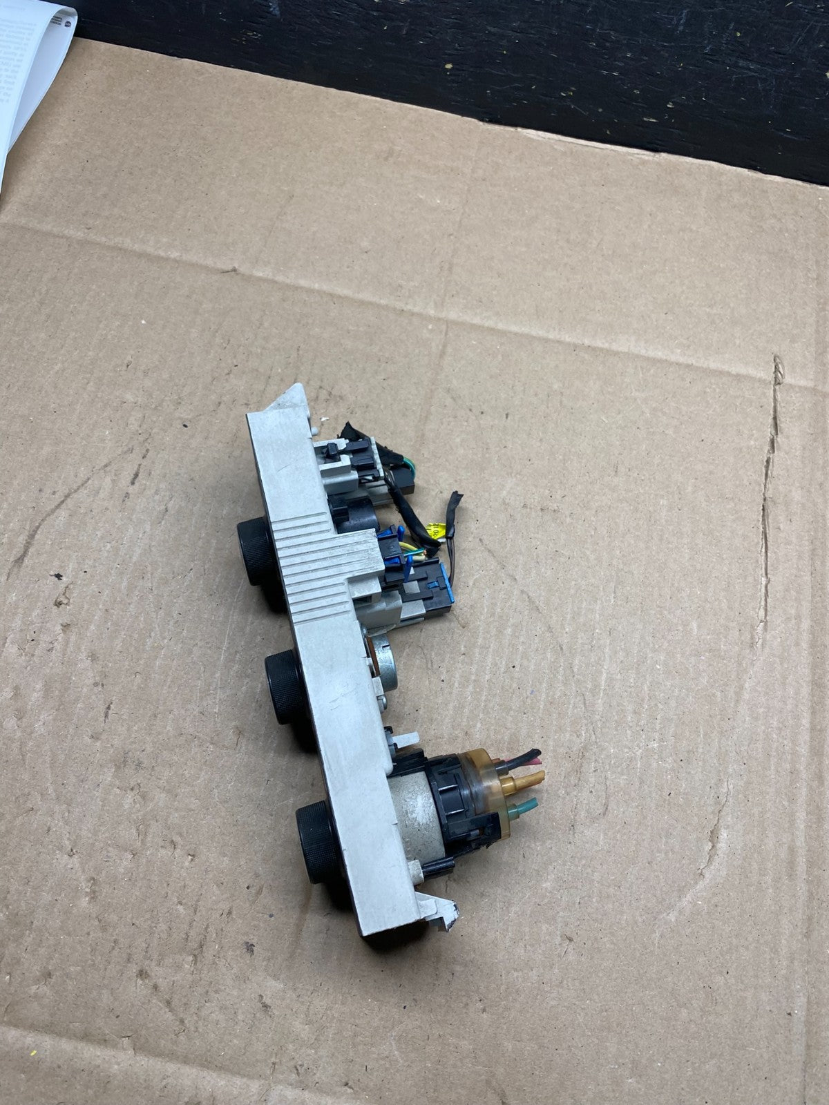 2008-2010 Chevrolet Express 1500 2500 3500 Climate Control Panel R3039 DG3