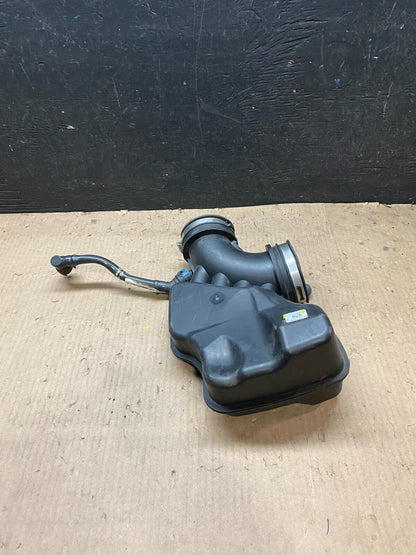 2020 to 2022 Ford Explorer OEM Air Right Intake Cleaner Inlet OEM j0666 DG16