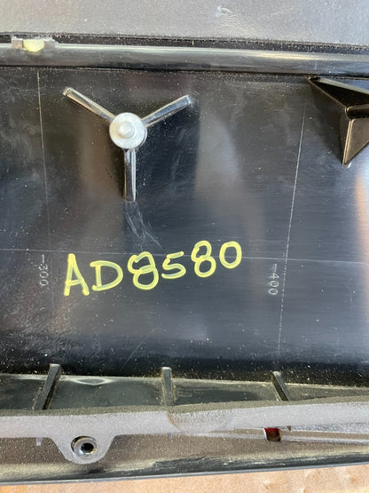 1998 to 2002 Mercury Grand Marquis Trunk Lid Center Tail Light ad8580 DG6