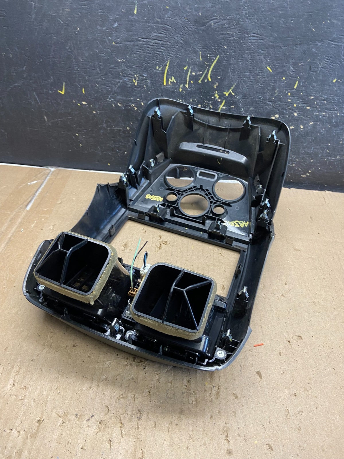 2015-2019 Nissan Versa Hatchback Center Dash Radio Climate Bezel Air Vent AB55055