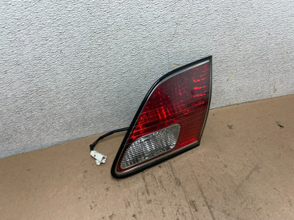 2002 2003 2004 Lexus Es300 Es330 Right Passenger Inner Tail Light Oem Q4927 DW2