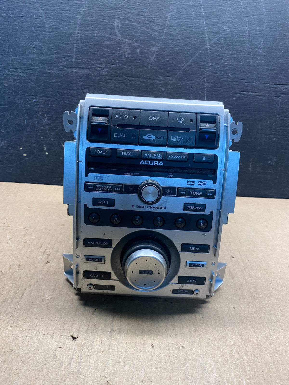 2005 to 2008 Acura RL Radio Stereo 6 CD Player Climate Control Pan AG5993 DG0