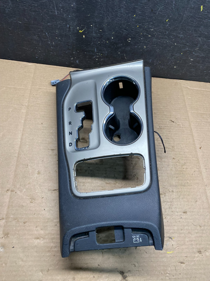 2011 to 2013 Jeep Grand Cherokee Center Console Shifter Cup Holder Q2665 DG0