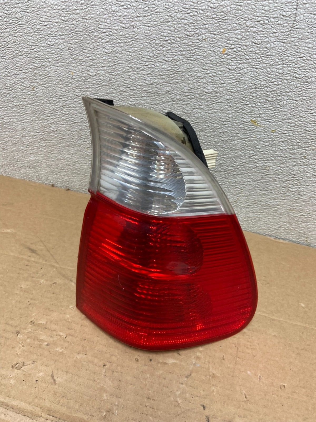 2004 2005 2006 BMW E53 X5 Right Passenger Rh Side Tail Light Oem AB4462 LK0