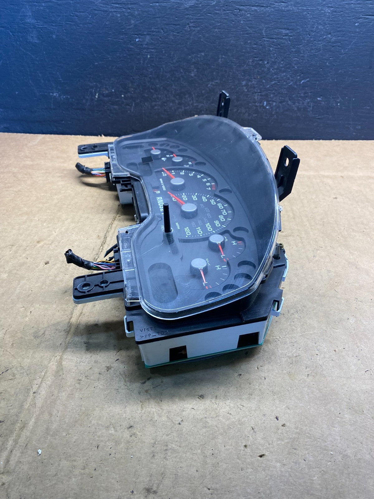 2004 2005 Ford Explorer Speedometer Cluster Gauge ad4836 DG2