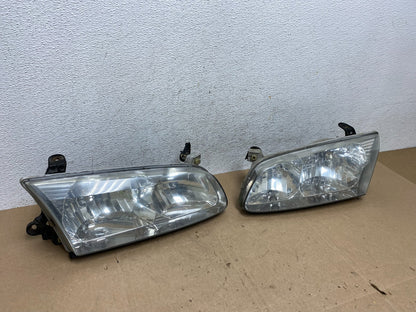 2000 to 2001 Toyota Camry Front Left+Right Side Headlights AE5979 DW2