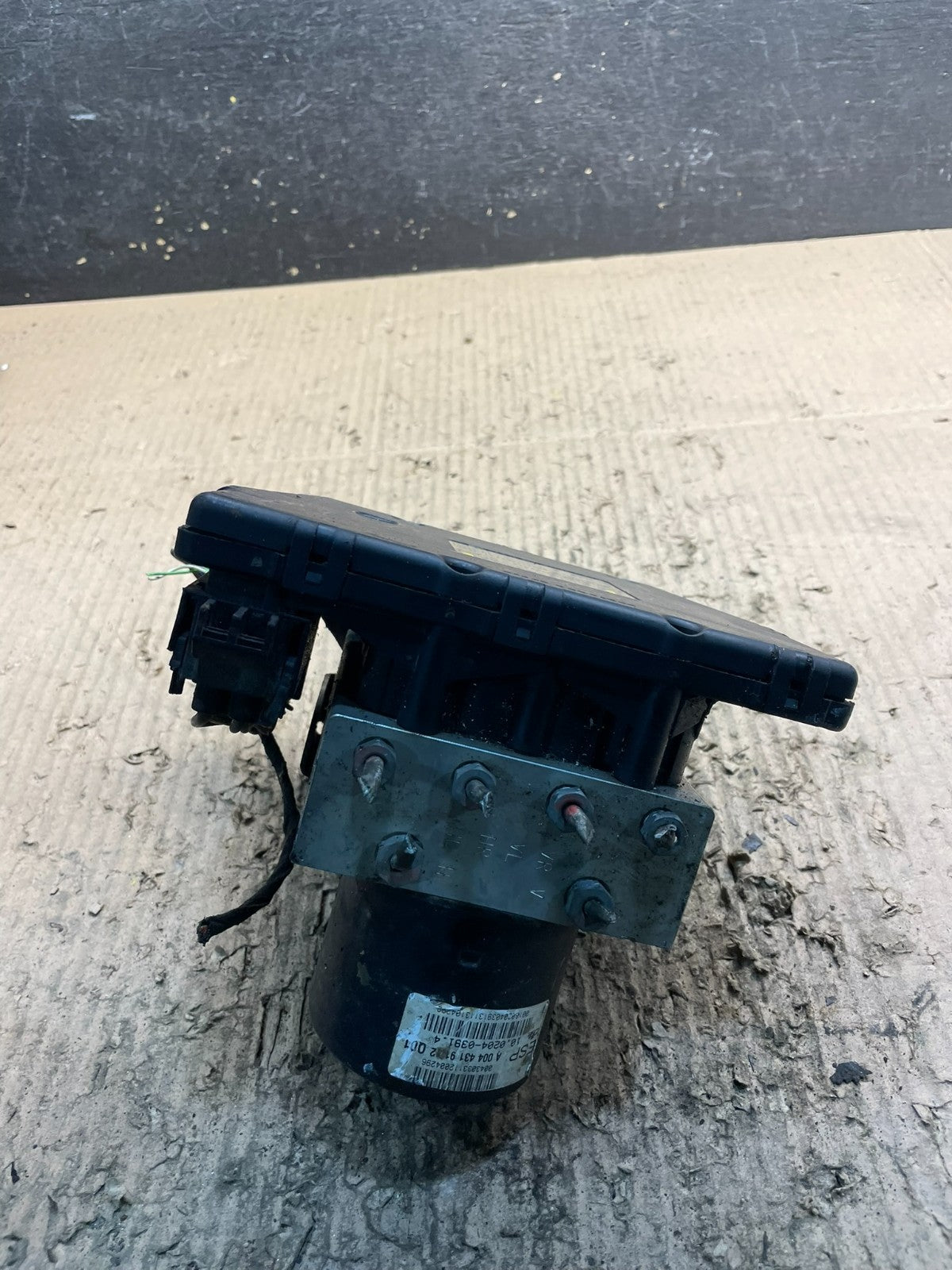 2005-2008 Chrysler Crossfire ABS Anti Lock Brake Pump Module Oem V5454 DG0