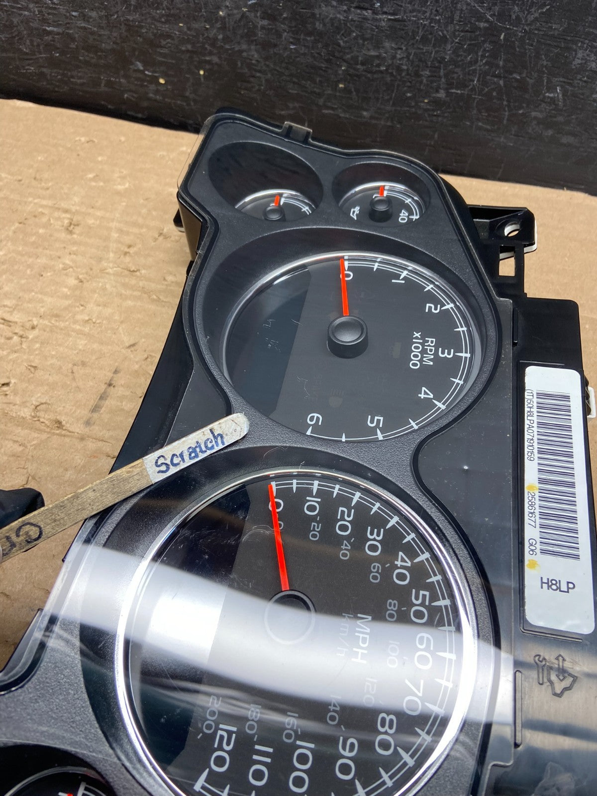 2007 to 2013 Chevrolet Silverado Suburban Cluster Gauge Speedometer AG8618 DG3