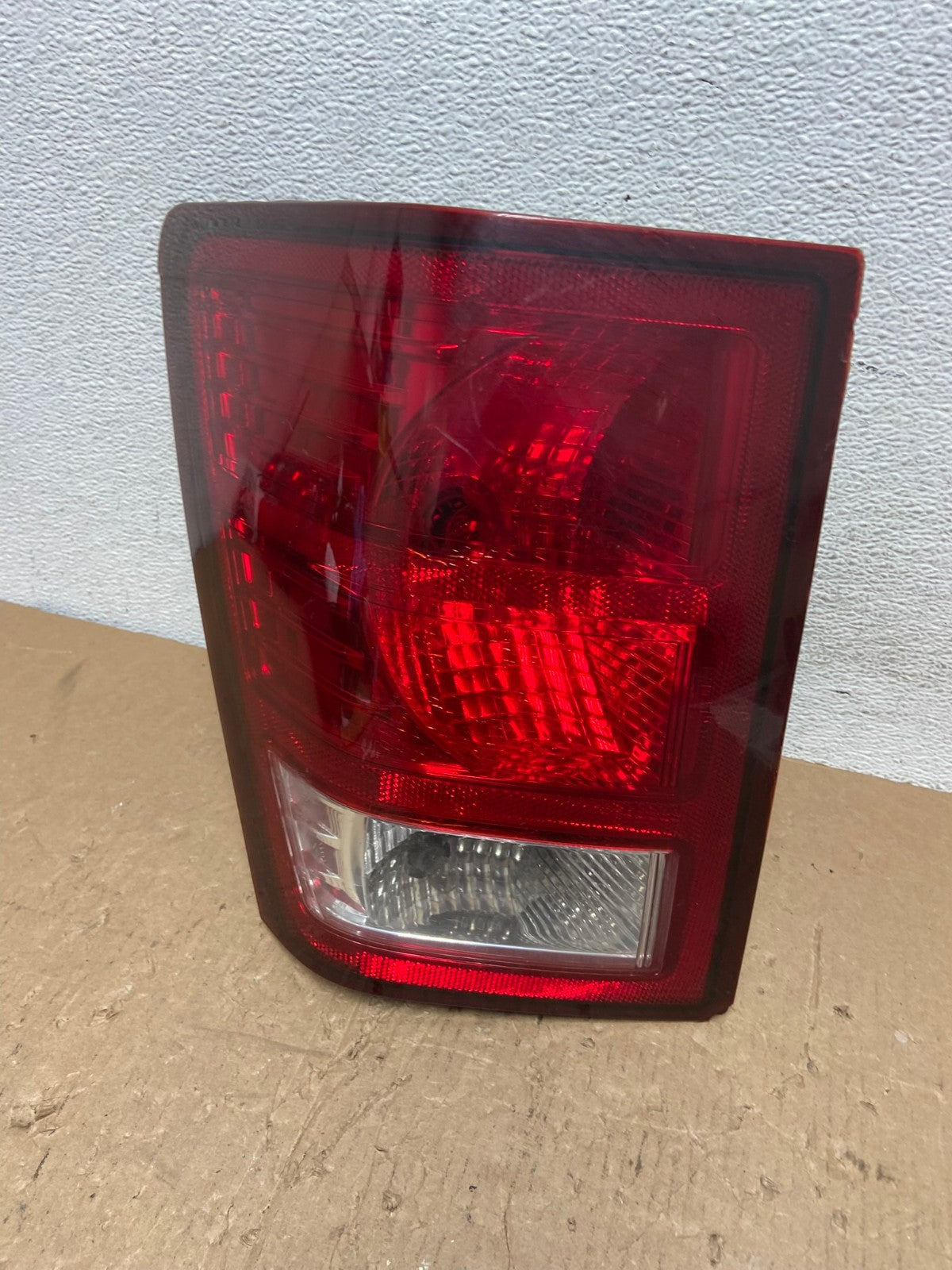 2007 2008 2009 2010 Jeep Grand Cherokee Left Driver Lh Tail Light AD8205 LK0