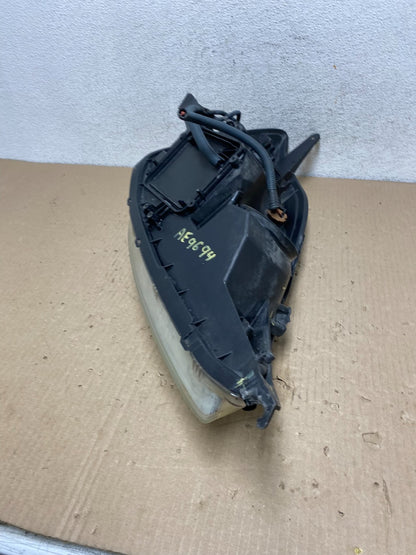 2004-2005 Toyota Sienna Left Driver LH Side Halogen Headlight AE9694 DW8