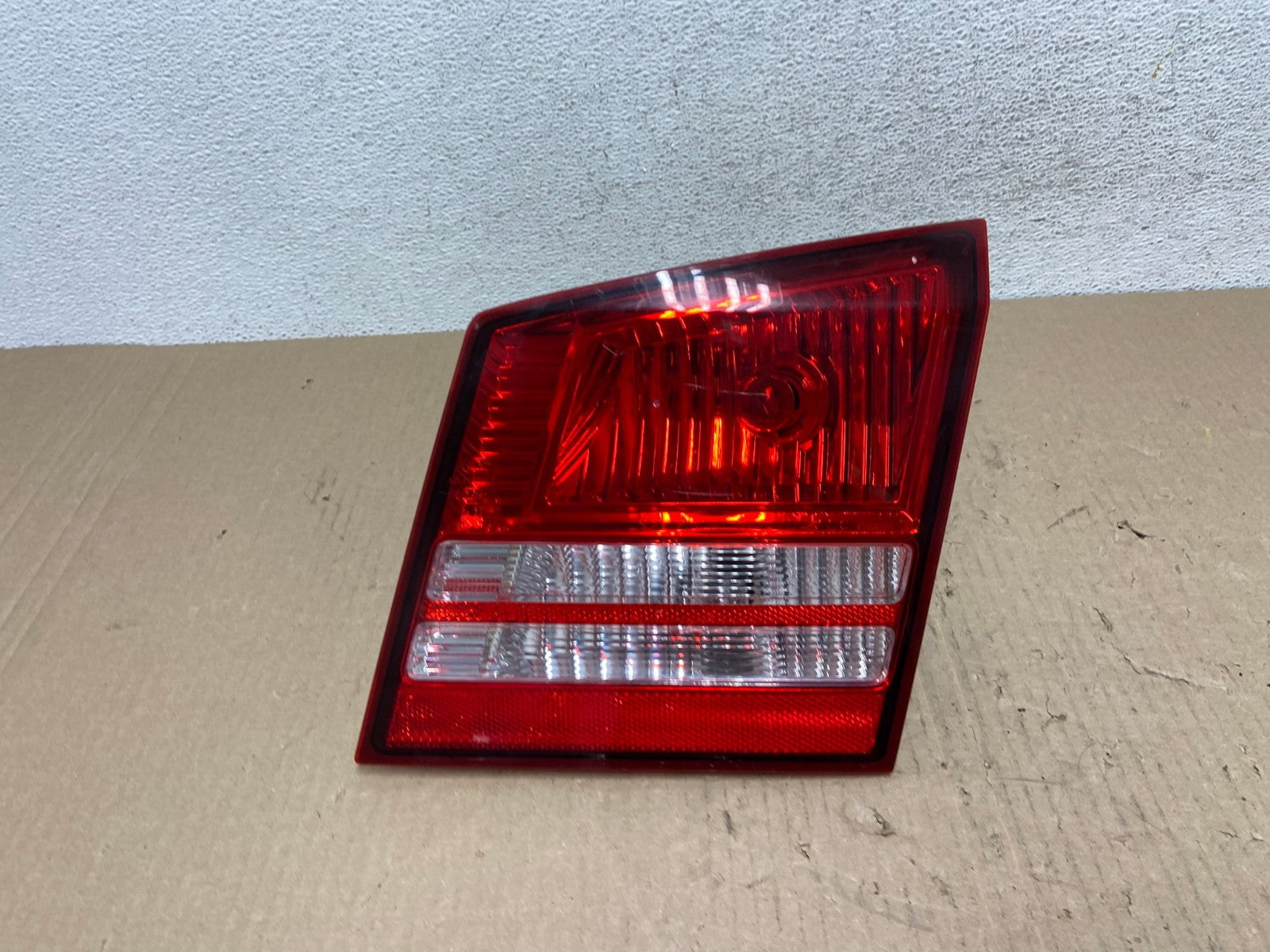 NO LED 2009-2011 Dodge Journey Right Passenger Tail Light Inner AE9666 LK0