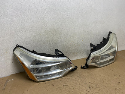 2008 2009 2010 2011 Ford Focus Left+Right Headlights Halogen AH6617 DW1