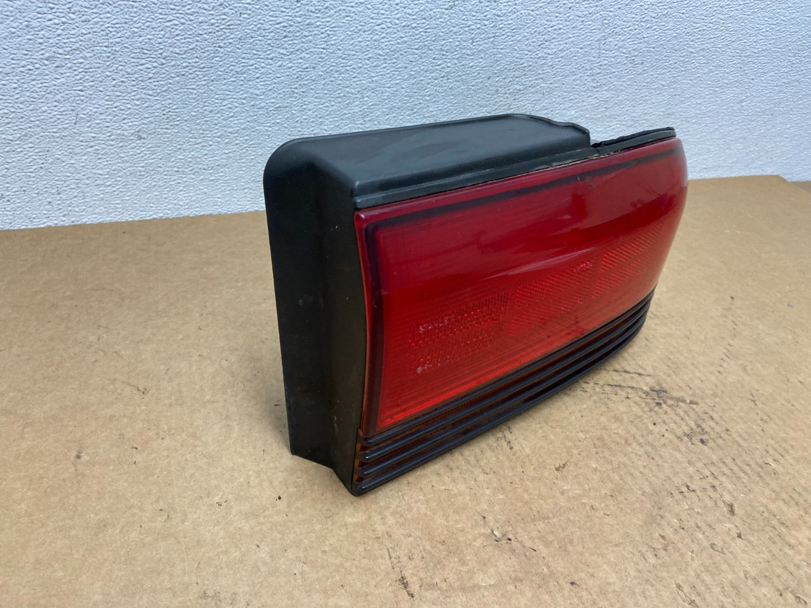 1994 to 1996 Mitsubishi Diamante Right Passenger Inner Tail Light AC2973 DG2