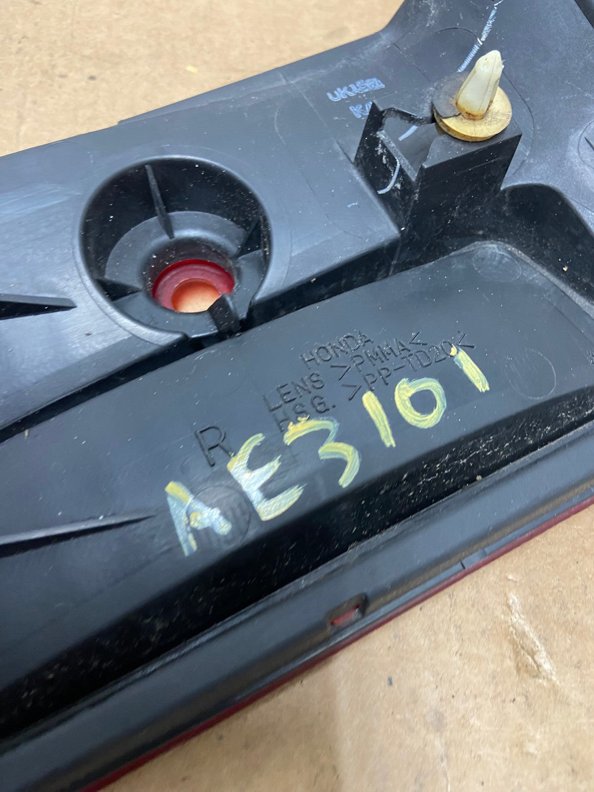 2001 to 2002 Honda Accord Sedan Right Passenger Inner Tail Light AE3101 LK6