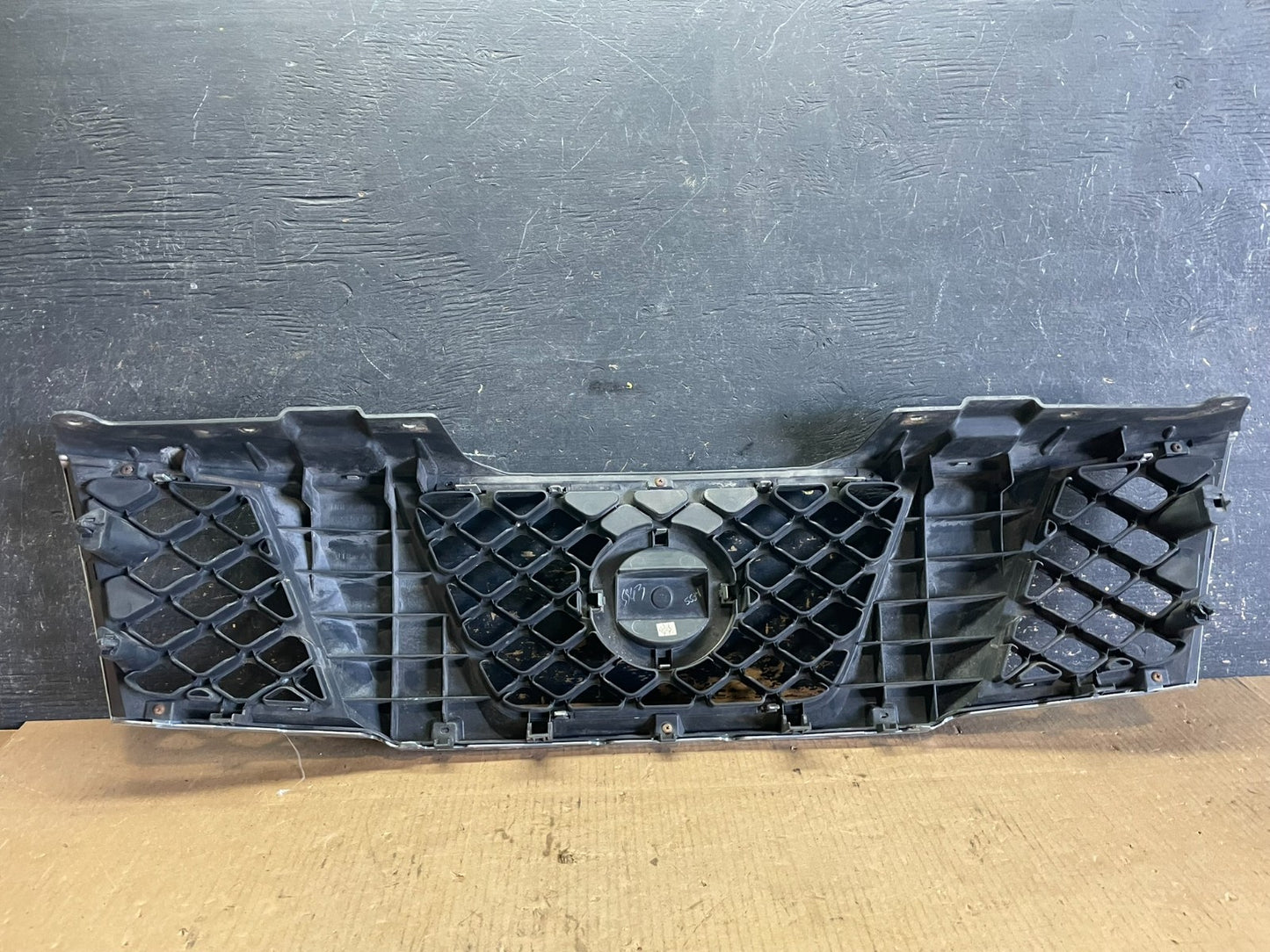2005 2006 2007 Nissan Pathfinder Chrome Front Upper Grill Grille Oem AA2468 DG3