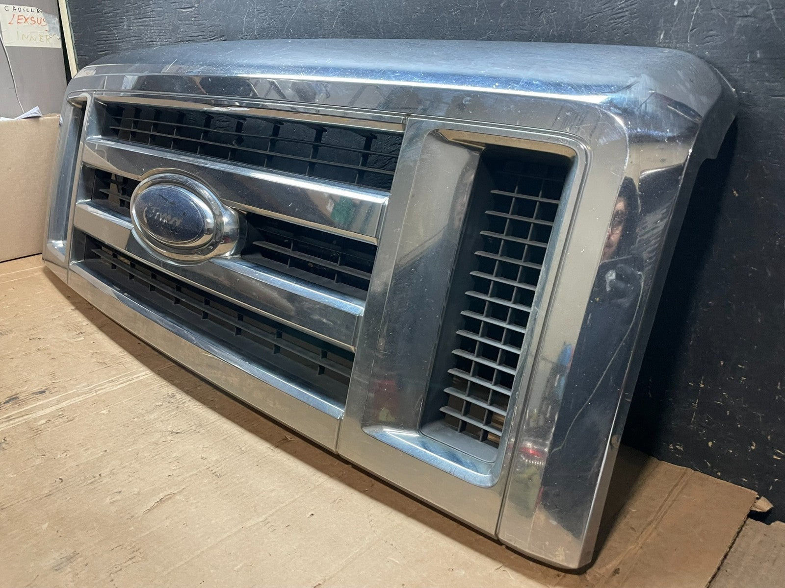 2008 to 2014 Ford Econoline E150 E250 Front Upper Chrome Grill Grille Z5821 DG1