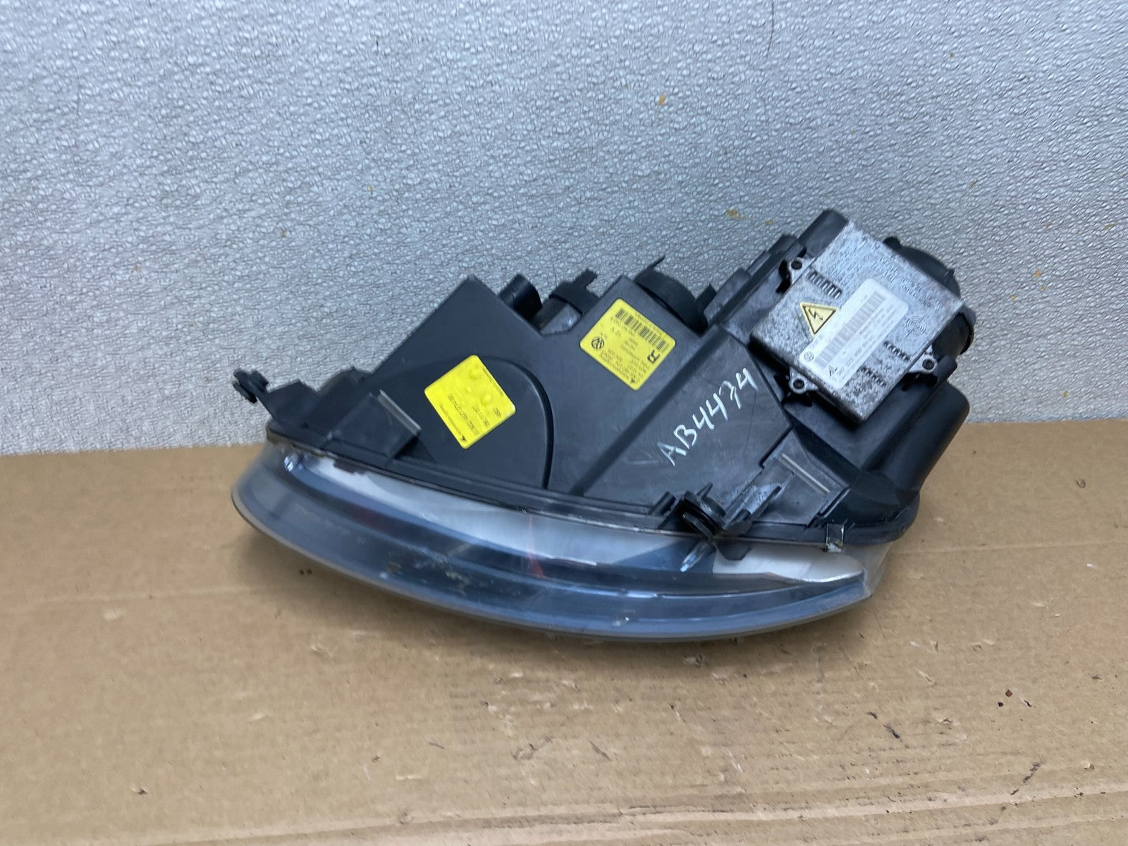 2006 to 2009 Volkswagen Jetta Golf Right RH HID Xenon Headlight Oem AB4474 DW7