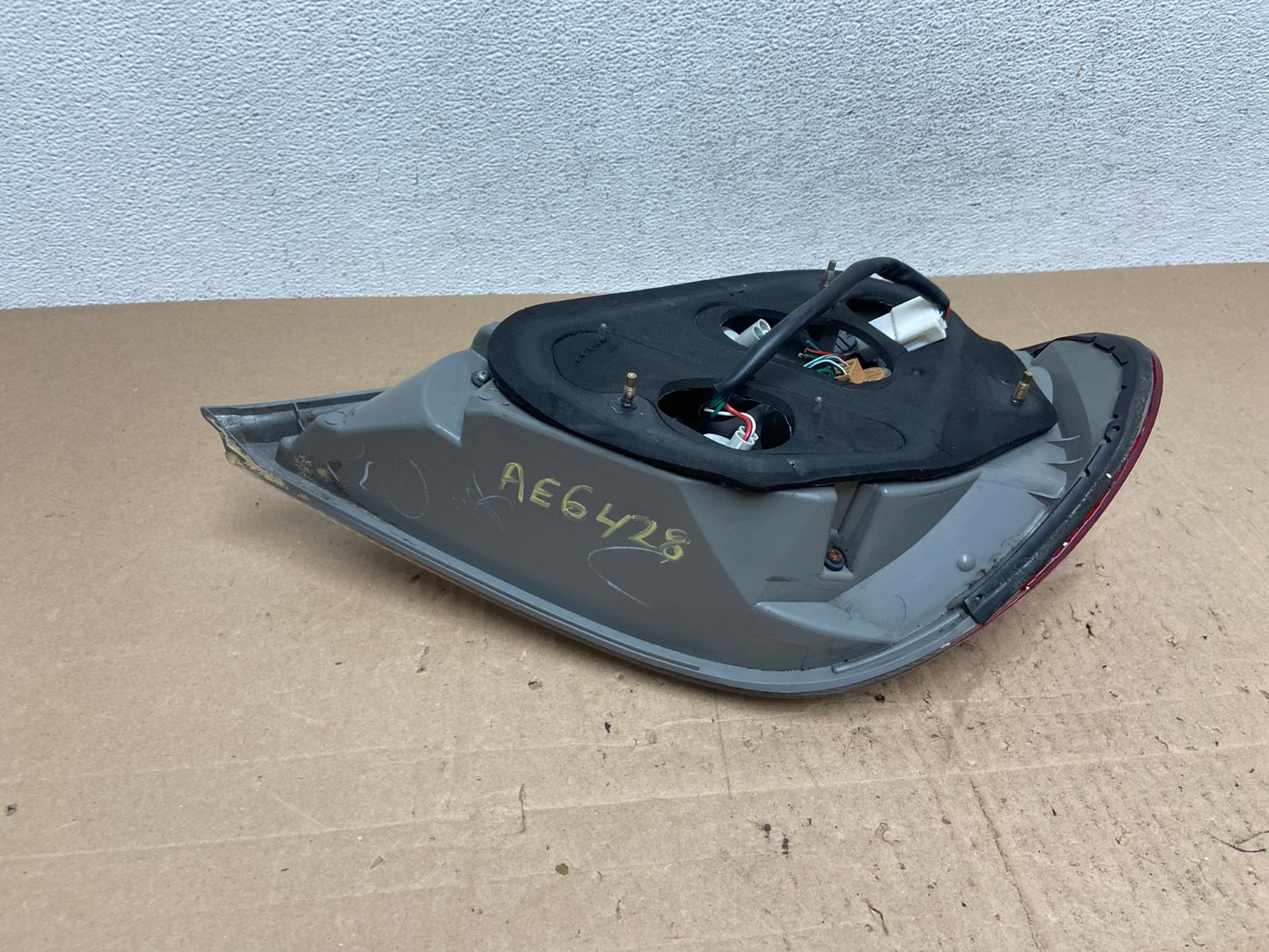 2005 to 2006 Toyota Camry Tail Light Left Driver Lh Side AE6428 LK3