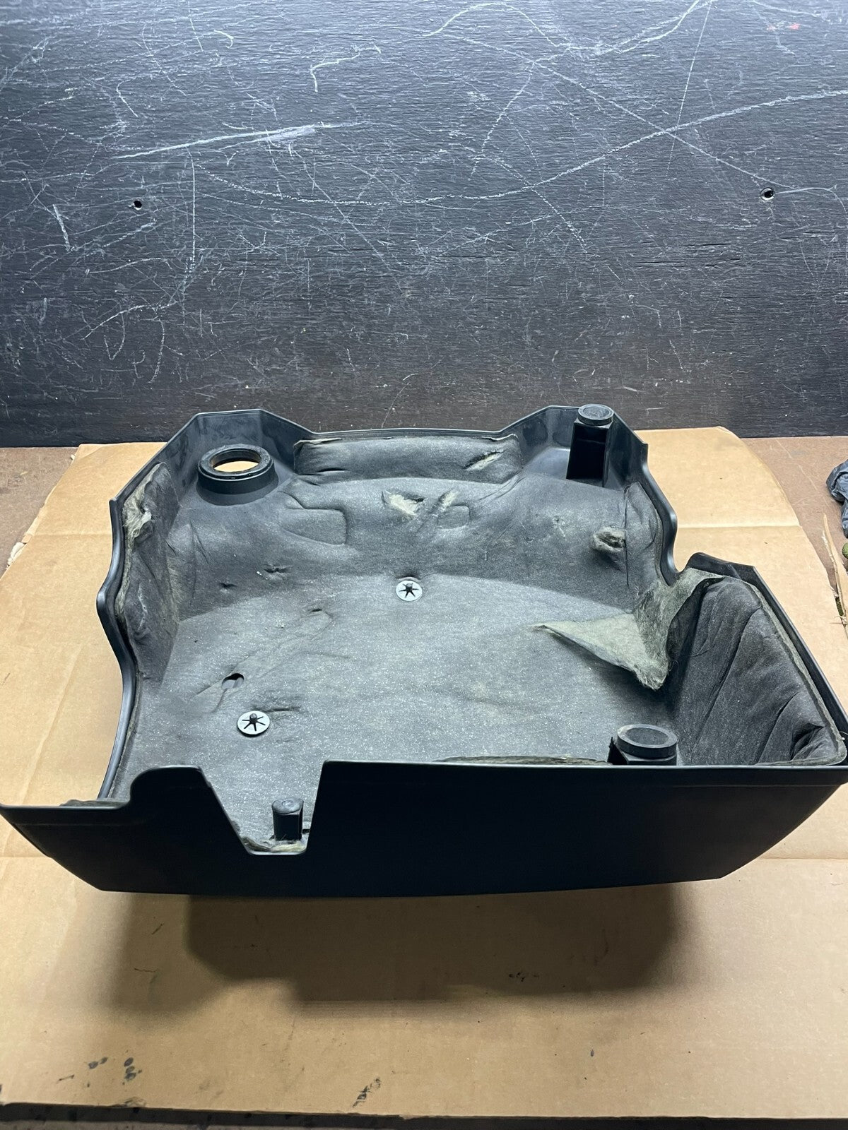 2008 to 2009 Saturn Vue 3.6L Engine Motor Cover L3581 DG5