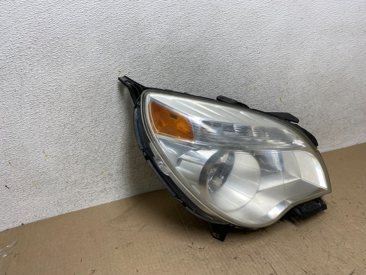 2010 - 2015 Chevrolet Equinox Halogen Headlight Right Passenger Side AH7634 DW1