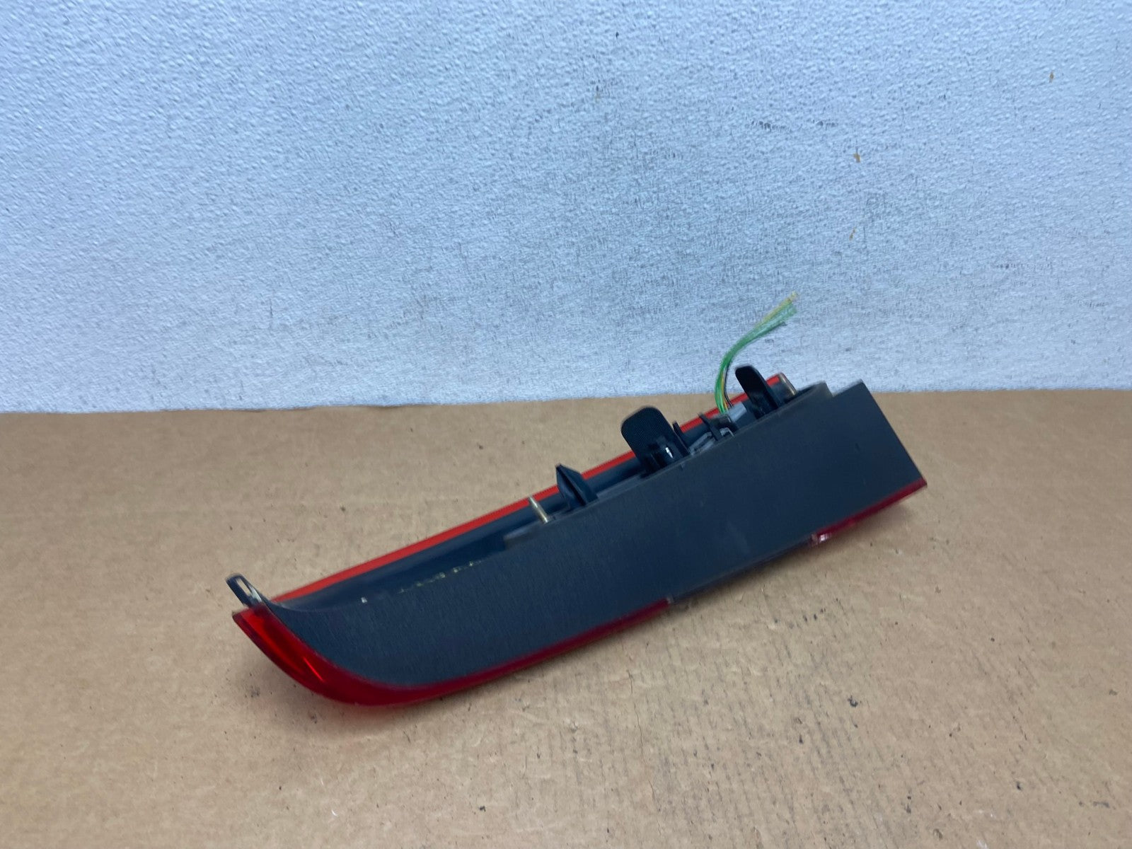 2001 - 2004 Volvo XC70 V70 Left Driver LH Side Tail Light Upper AD4594 LK5