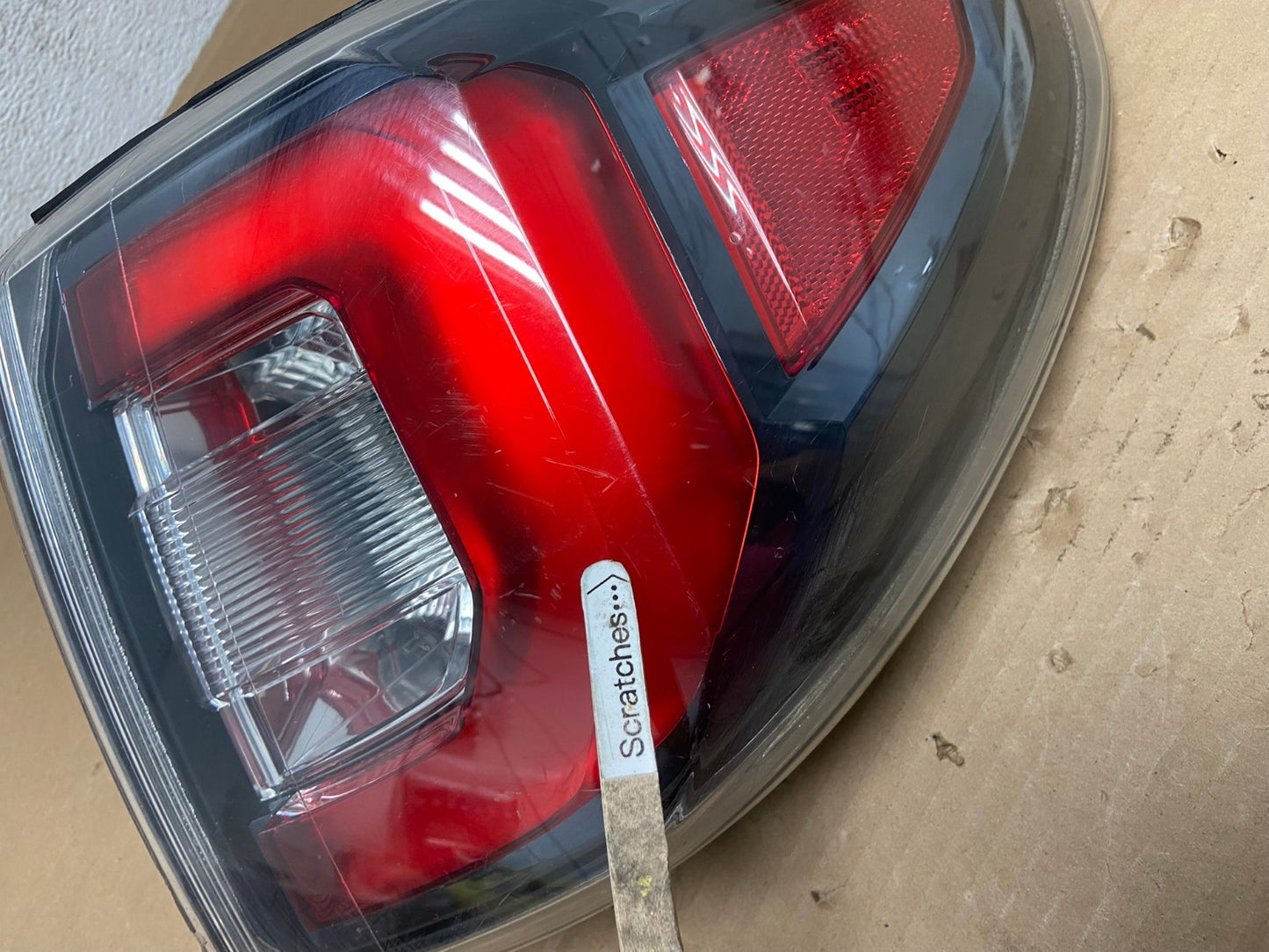 2013 to 2016 GMC Acadia Right Passenger RH Side Tail Light AD4191 LK3