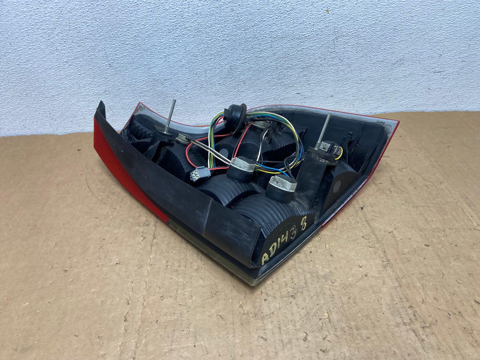 2007 to 2012 Volvo XC90 Left Driver Lh Side Lower Tail Light AD1438 LK5