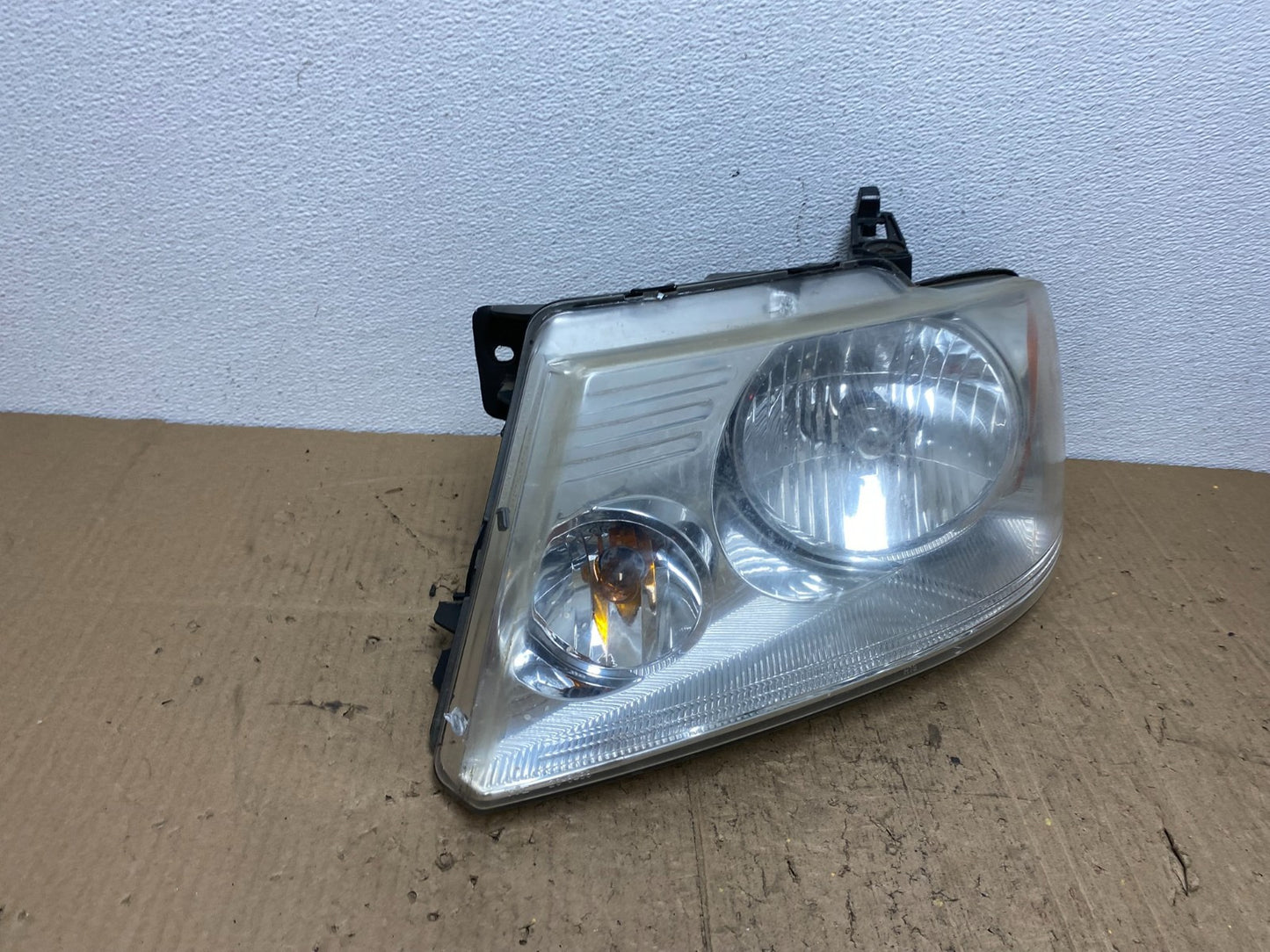 2004 to 2008 Ford F-150 F150 Left Driver LH Halogen Headlight TYC AB9910 DW2