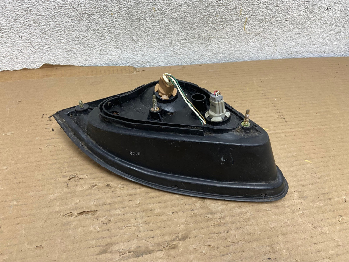 1999-2001 Lexus Rx300 Left Driver Lh Tail Light Inner Trunk Lid AH0603 LK5