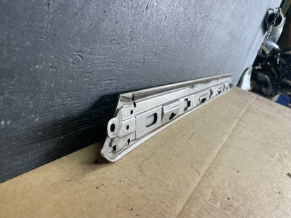2005 to 2010 Honda Odyssey Right Side Rail Cover Quarter Trim Molding J3917 DG8