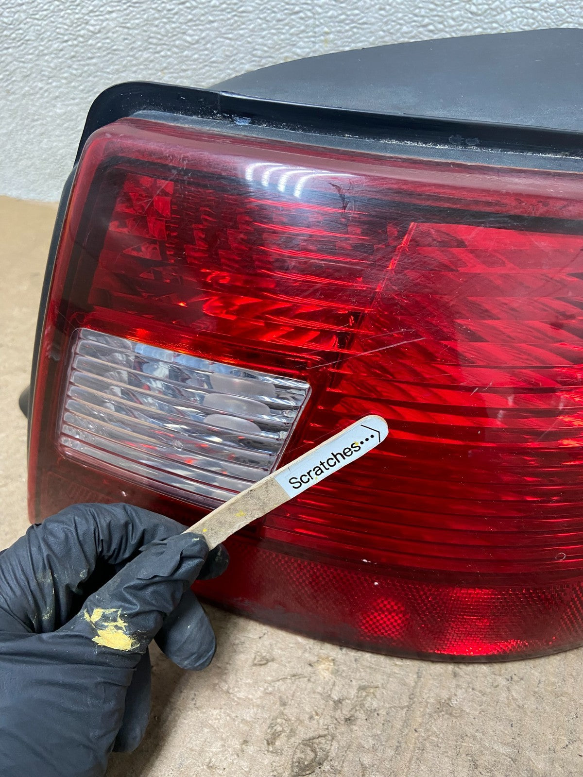 2000 - 2003 Mercury Sable Sedan Right Passenger Rh Side Tail Light OEM AA43553
