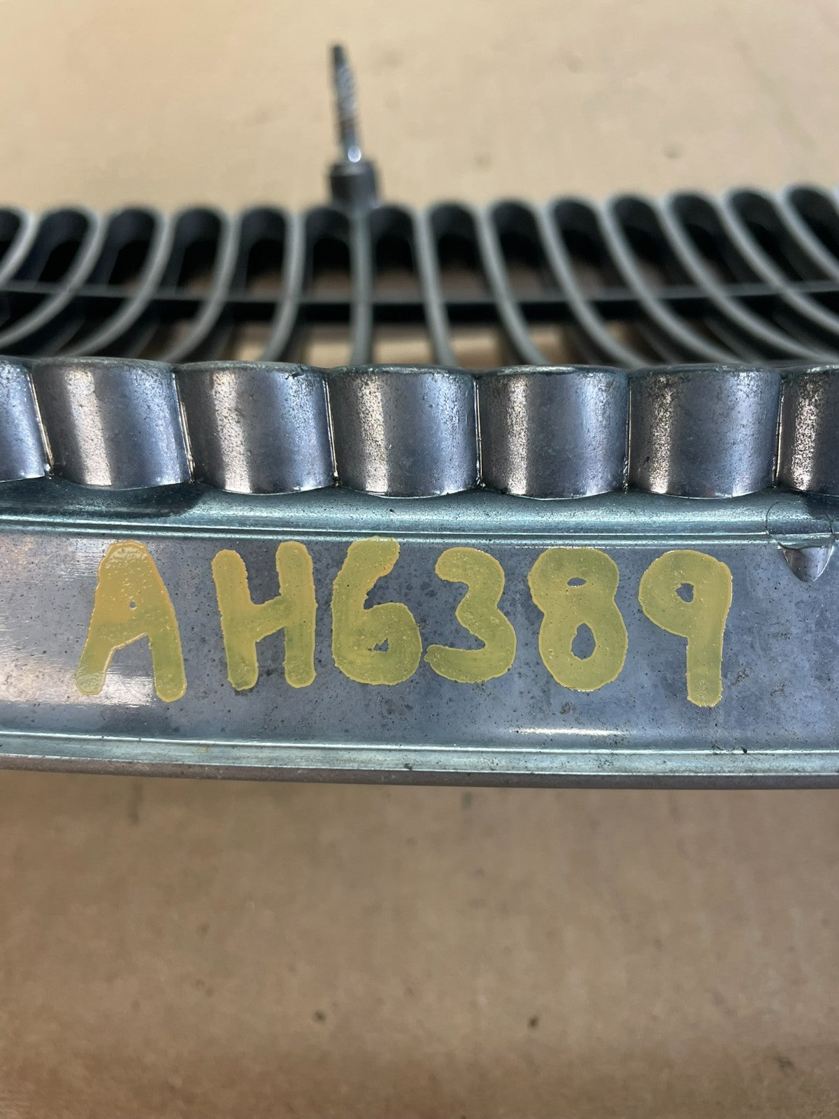 2000 to 2005 Buick Lesabre Front Chrome Upper Grill Grille AH6389 DG5