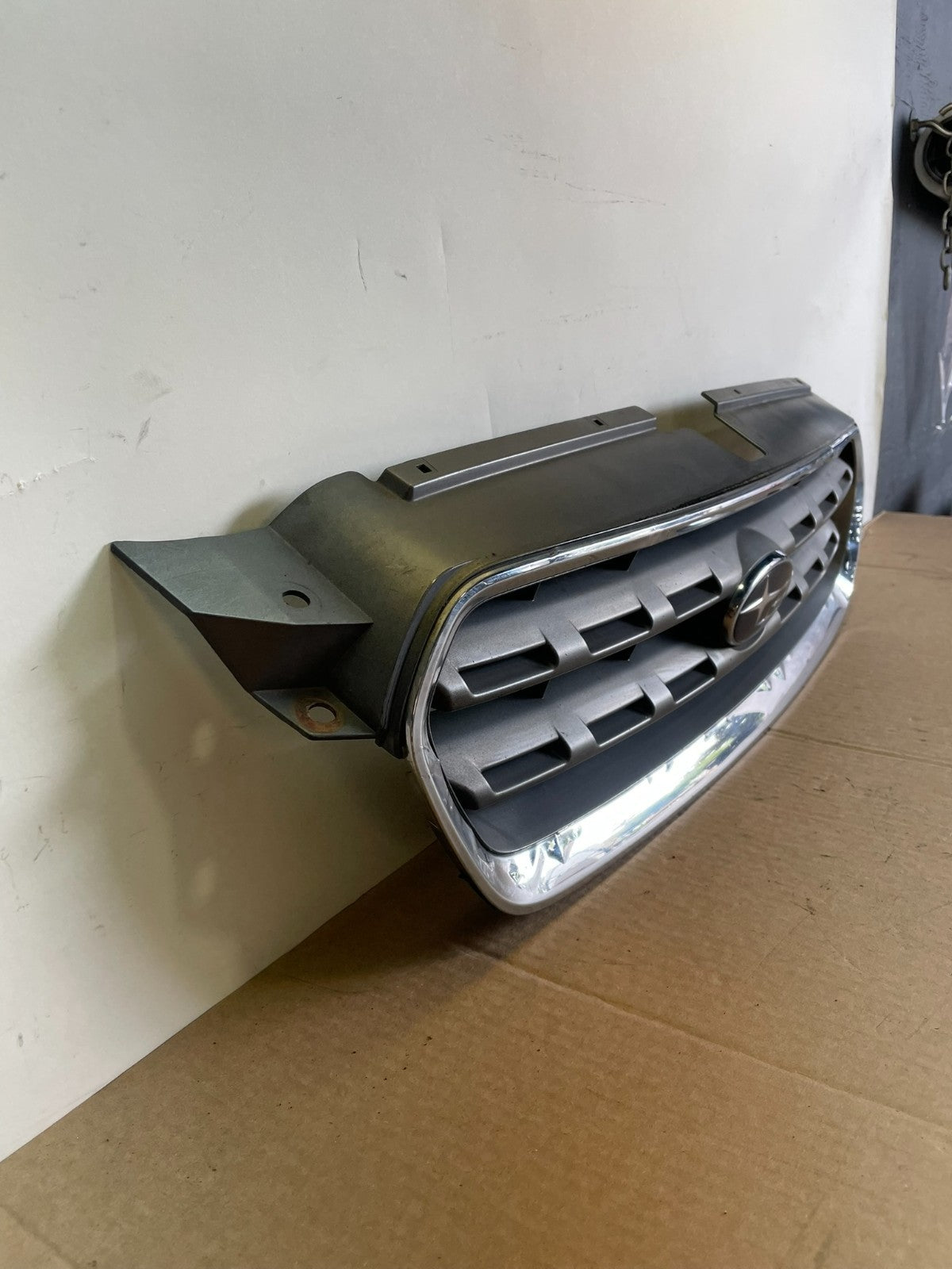 2005 to 2007 Subaru Legacy Outback Front Grill Grille AH6417 DG1
