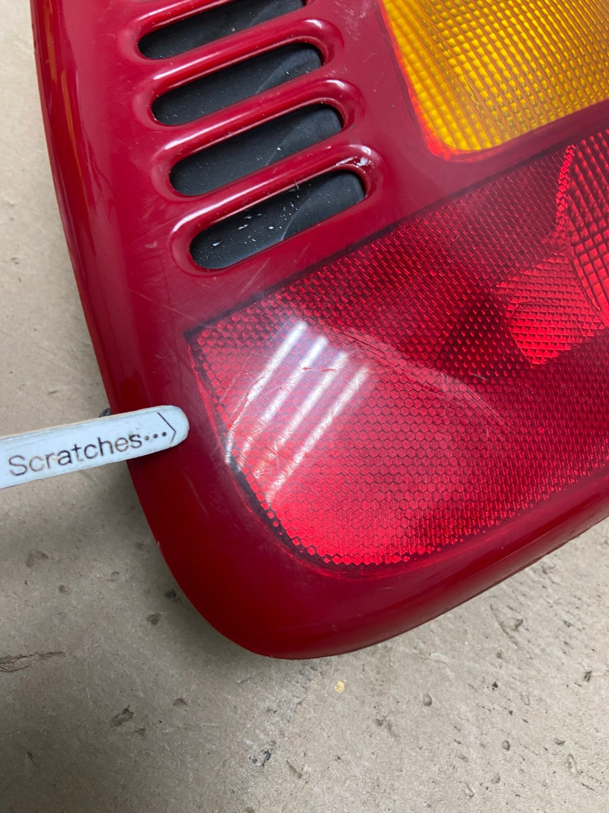 1999-2004 Jeep Grand Cherokee WJ Right Passenger Rh Tail Light AF4982 LK3