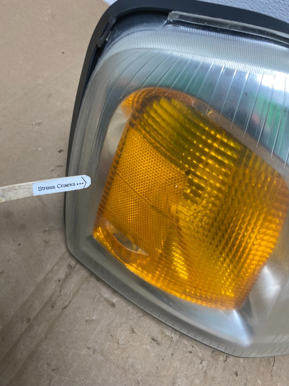 2002 to 2009 Gmc Envoy Right Passenger RH Side Headlight Halogen AB6917 DW3