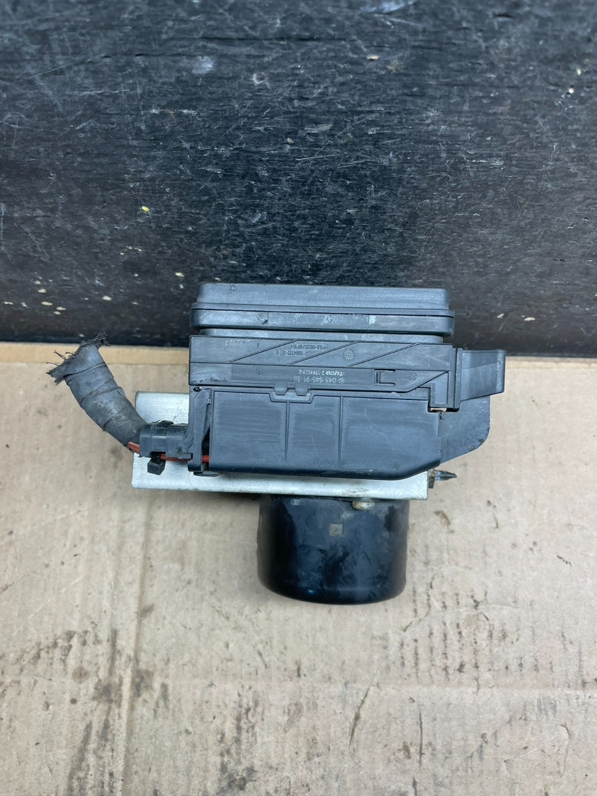 2006 - 2007 Mercedes C280 ABS Anti Lock Brake Pump Module T7549 DG1