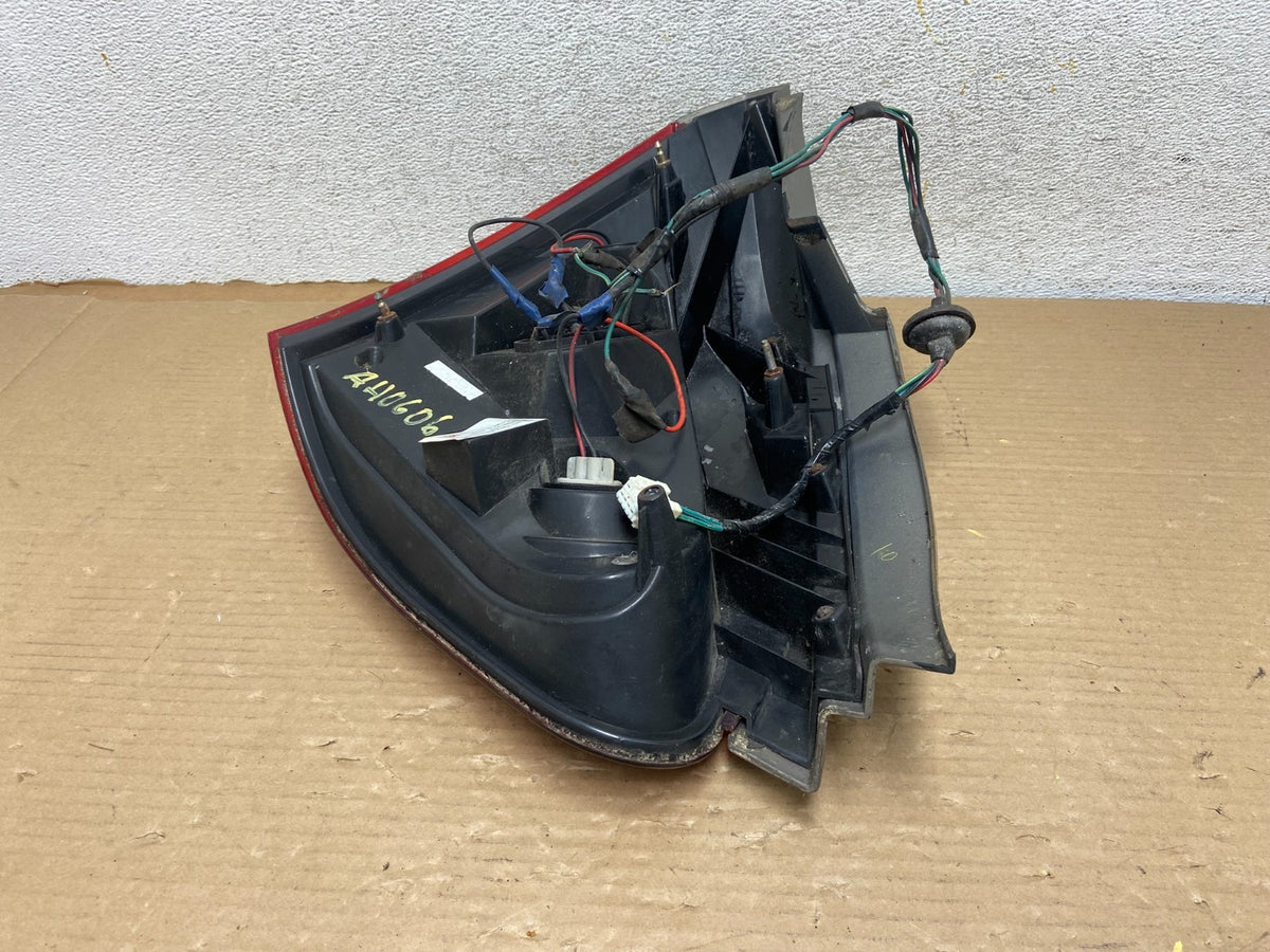 2004 2005 2006 2007 2008 Nissan Maxima Right Passenger Tail Light AH0606 DG5
