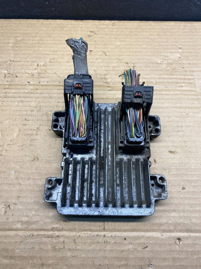 2010 to 2013 Chevrolet Silverado Yukon Engine Control Module ECM ECU AE6232 DW0
