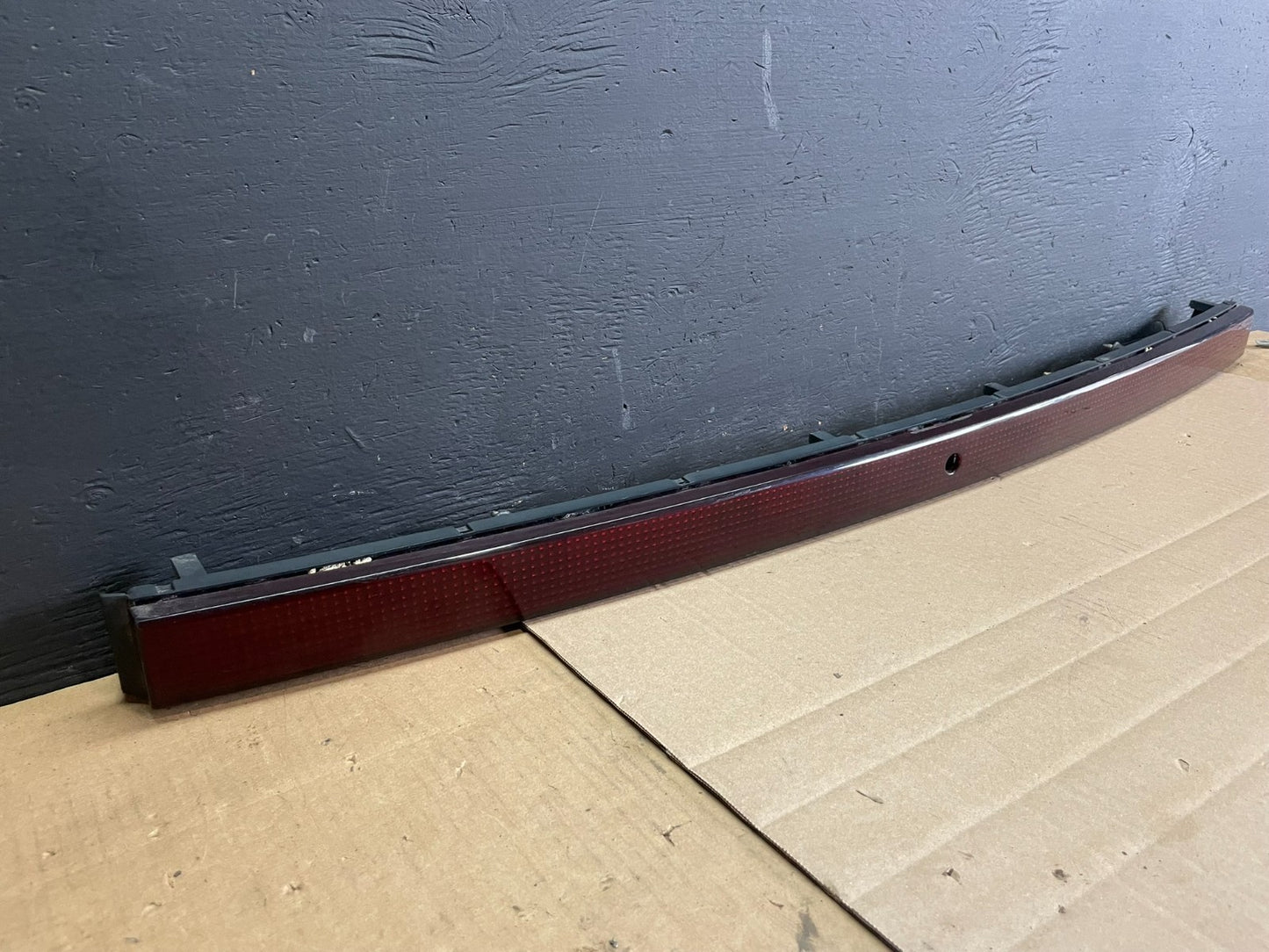 1991-1995 Dodge Stealth Turbo Rear Center Reflector Tail Light Panel ab7602 DG1