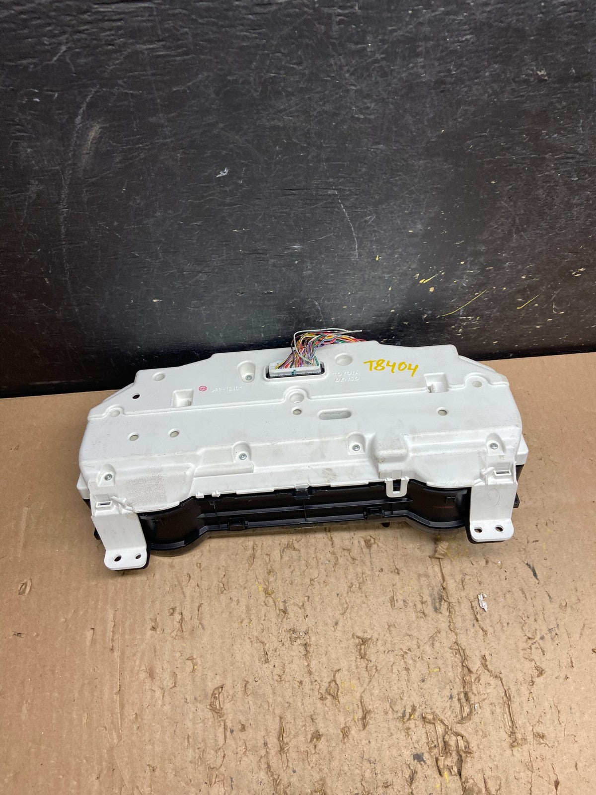 2006 to 2010 Toyota Sienna Speedometer Cluster Gauge t8404 DG5