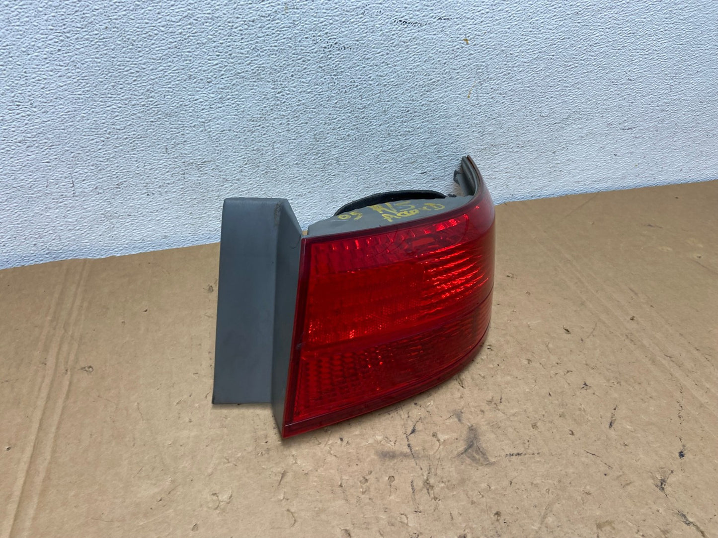 2005 Honda Accord Right Passenger Rh Side Tail Light AD3243 LK2