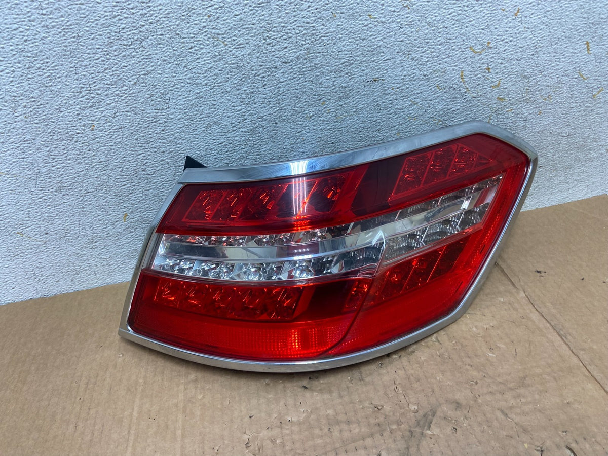 2010 to 2013 Mercedes E-Class Sedan Right Passenger Tail Light AI4661 DG0