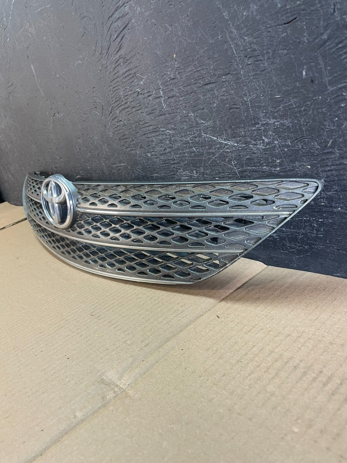 2002 2003 2004 Toyota Camry Front Upper Grill Grille ae3523 DG1