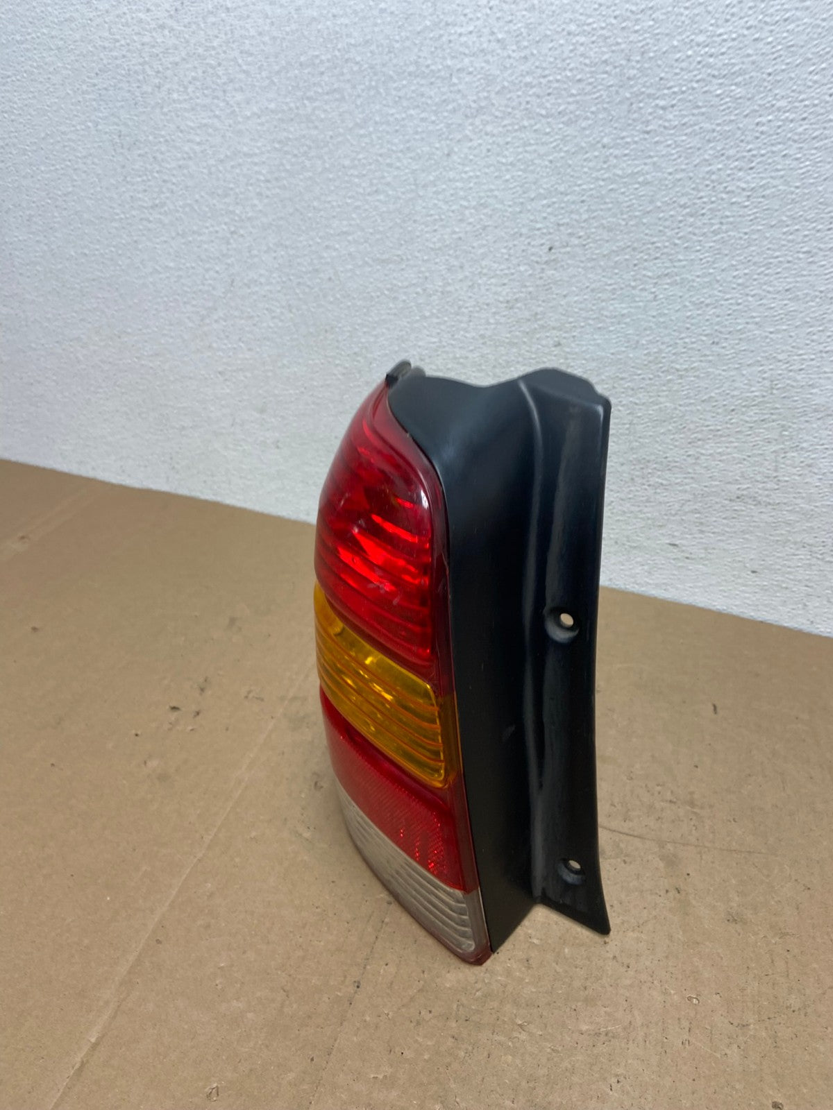 2001 to 2007 Ford Escape Left Driver Lh Side Tail Light AC5717 LK1
