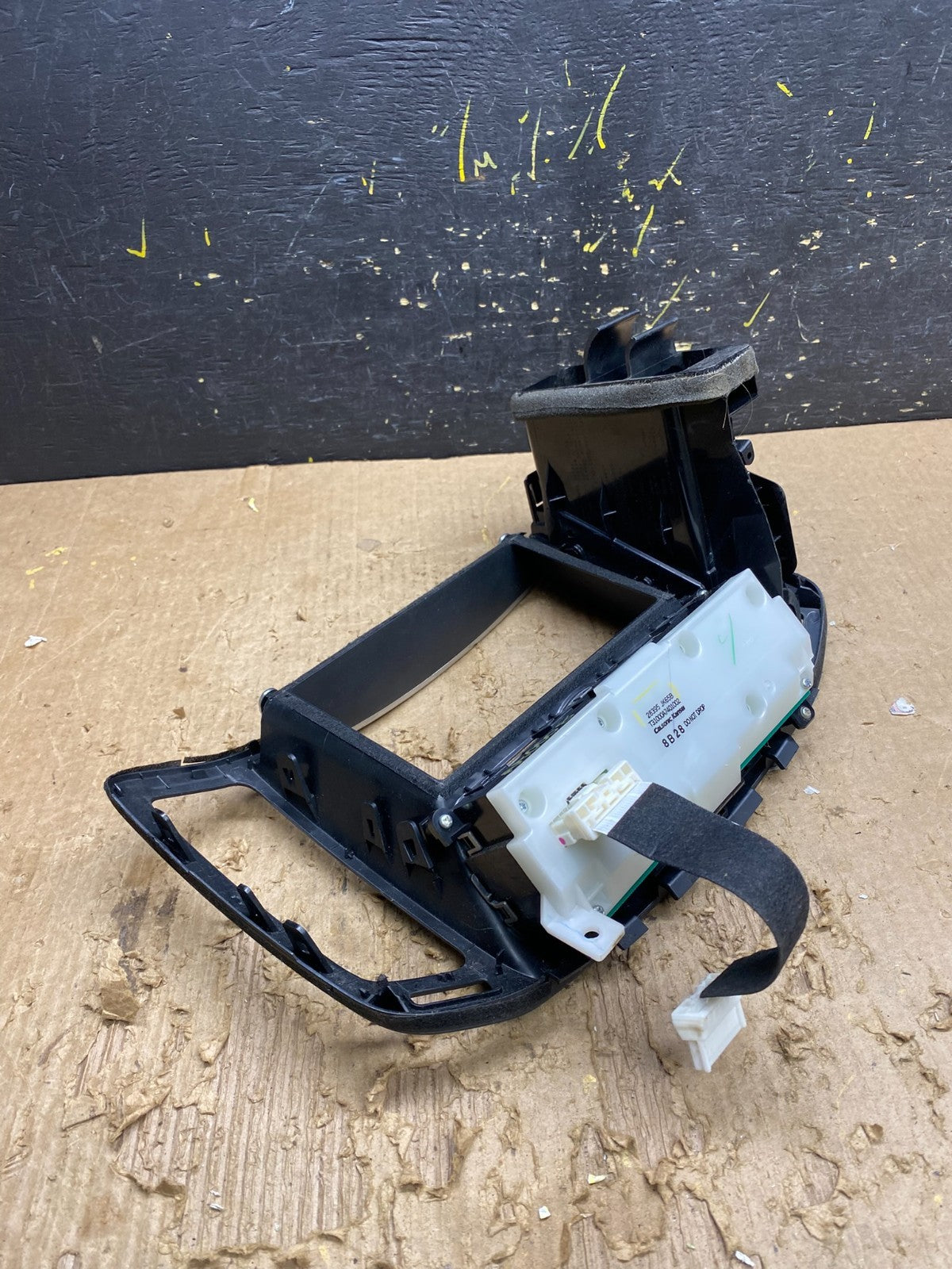 2008 - 2012 Infiniti G35 EX35 Radio Player Screen Panel Bezel AA0008 DG3
