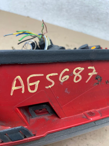 2004 - 2006 Volvo S80 Right Passenger RH Side Tail Light AG5687 LK7