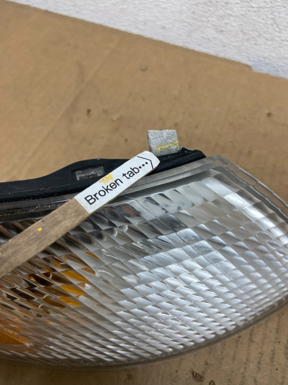 1997 to 1999 Lexus ES300 Right Passenger RH Side Turn Signal AD0938 DW3