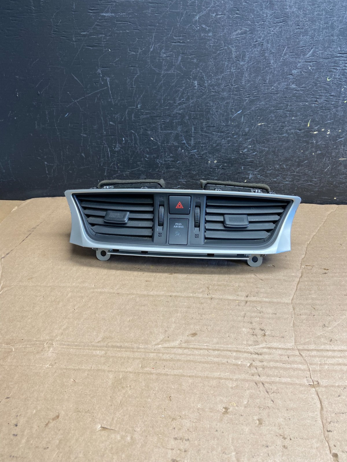 2013 to 2015 Nissan Sentra Air Vents Top Dash Center W/Hazzard Switch AF1933 DG0